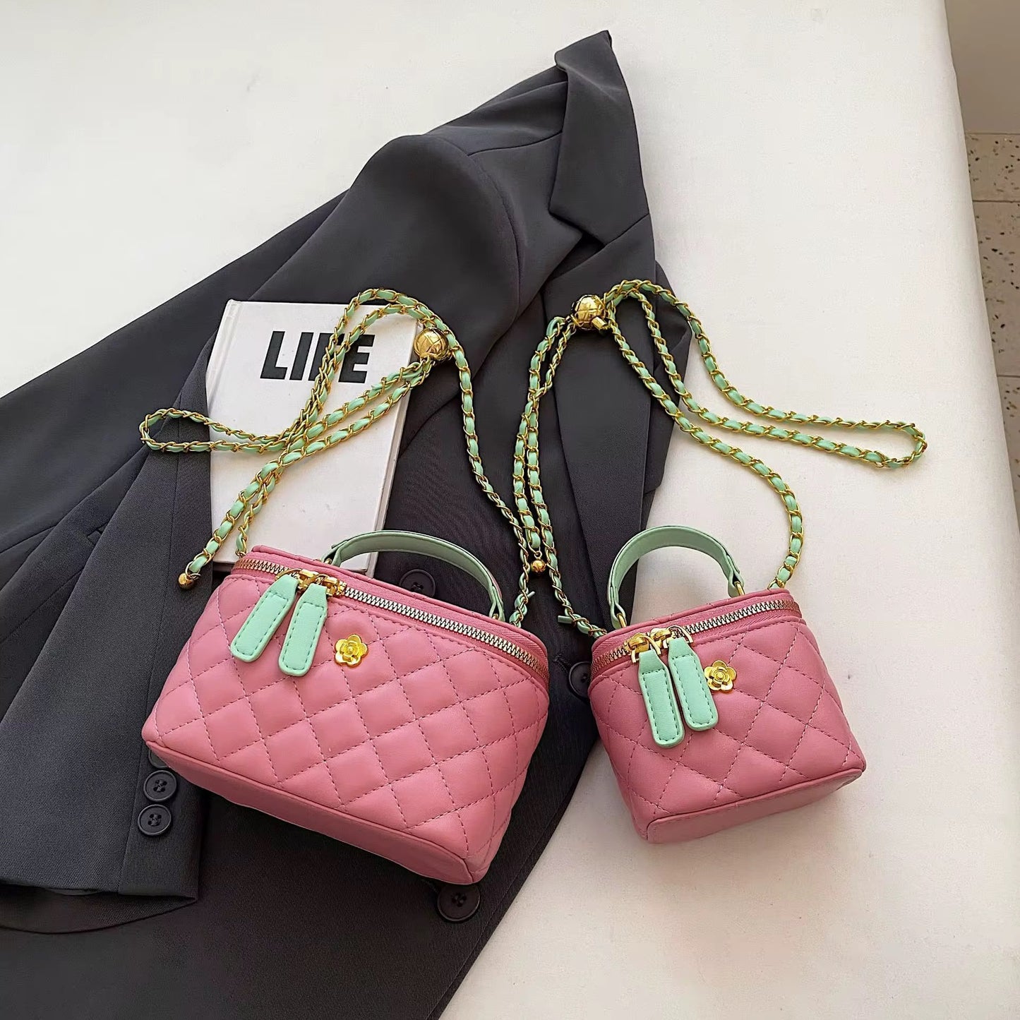 Vielseitige kleine und große Handboxtasche mit Stickerei