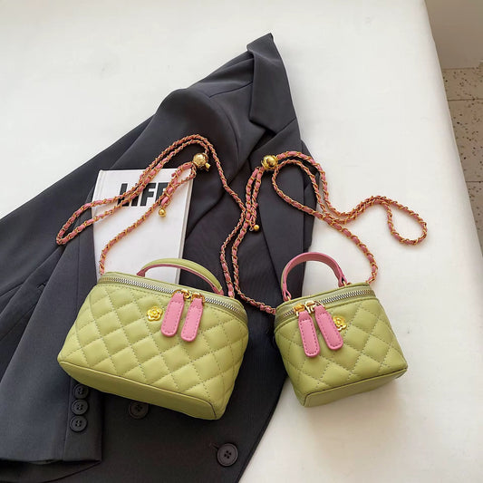 Vielseitige kleine und große Handboxtasche mit Stickerei